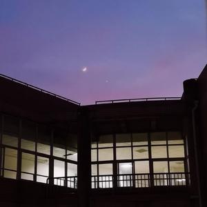 洗澡被老师掀开腿做爰动漫
