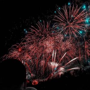 洗澡被老师掀开腿做爰动漫
